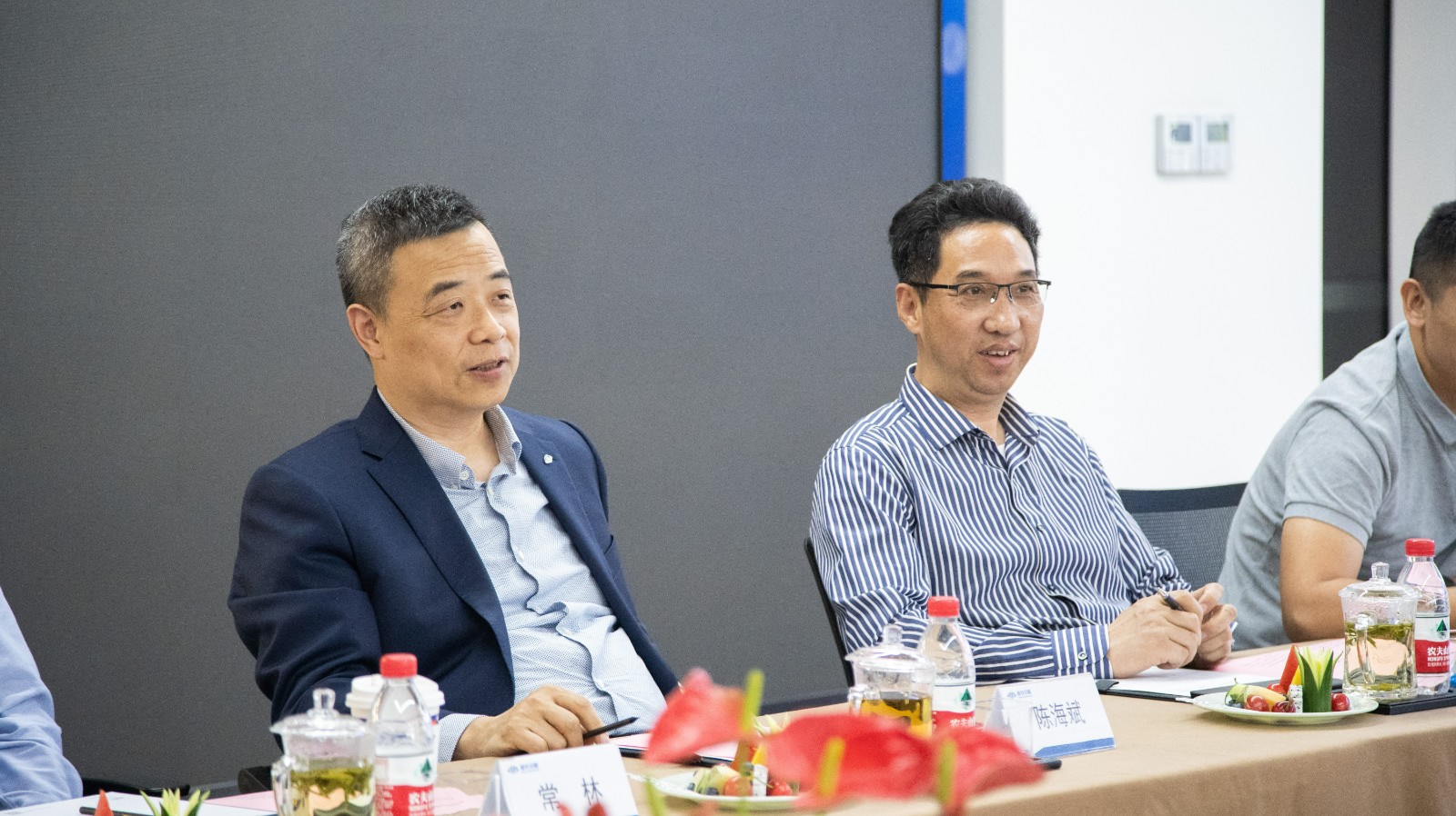 1653646511512005842.jpg P1167224.jpg